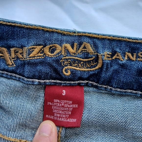Women's Arizona Jean Company Mid Length Denim Shorts - Picture 3 of 3
